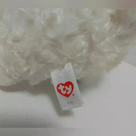 Ty Classic Lily  the Cream Colored Llama 12in Plush Stuffed Animal 2018 Retired - Picture 4 of 10